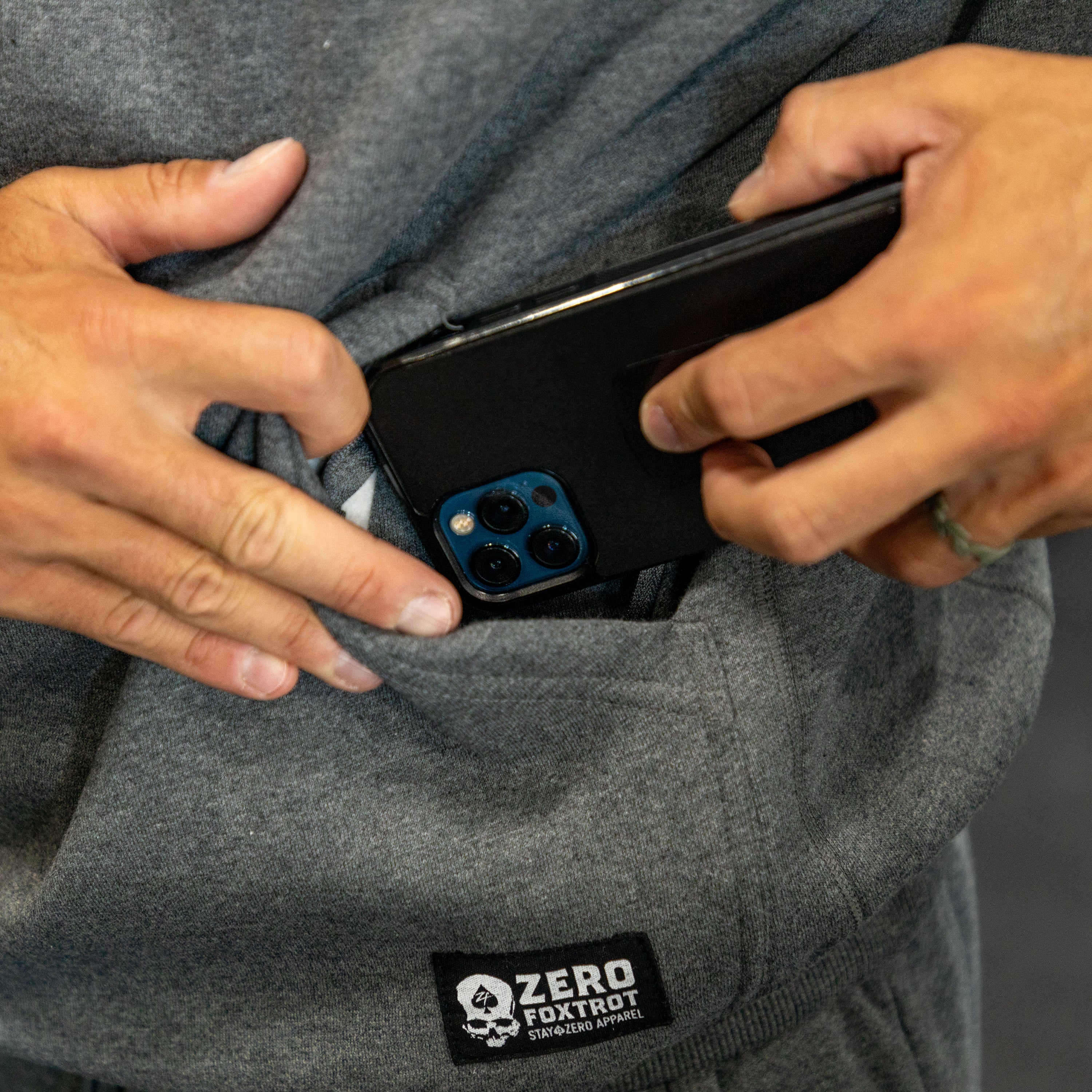 Smuggler Fleece Crew - Image 4